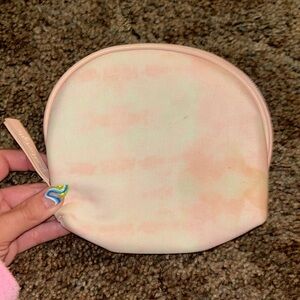 Kendall & Kylie makeup bag 💋